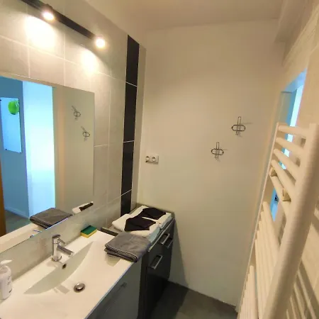 Apartment T3 Lumineux Et Tout Confort De 51 M2 *